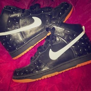 Nike Dunks - Halloween glow in the dark bats
